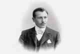 Historical photographic portrait of Hans Wilsdorf